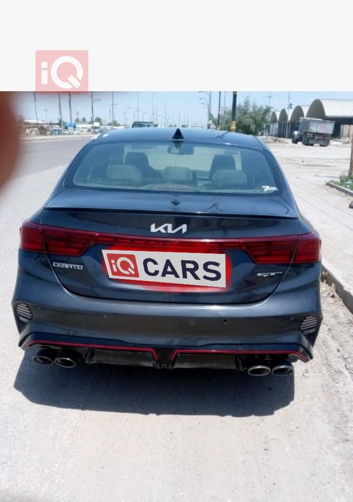 كيا سيراتو